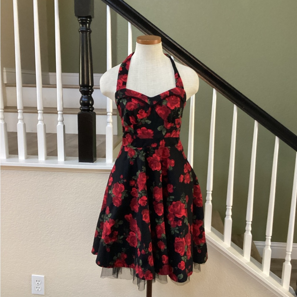 Hot Topic Floral Dress (SM )